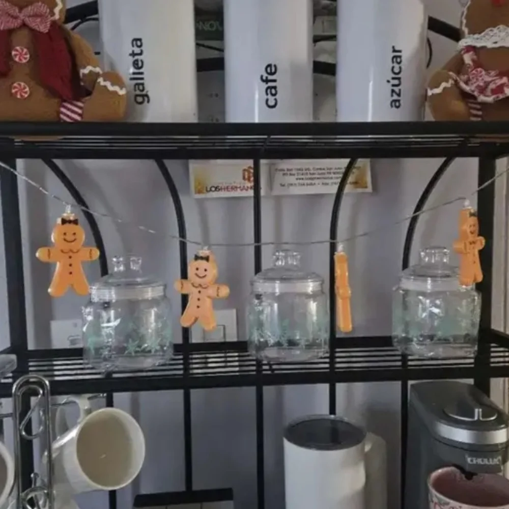 New Gingerbread Man Woman String Of 10 LED Lights Battery Operated.